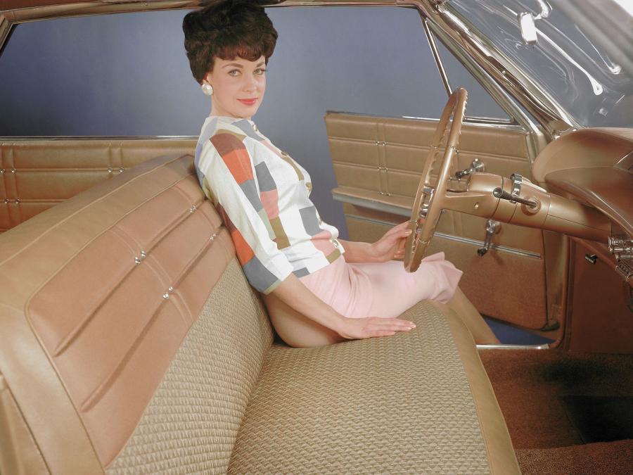  Chevrolet Impala Sport Sedan 1963 года  (фото 2 из 2)